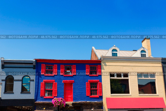 Georgetown historical district townhouses facades Washington DC in USA. Стоковое фото, агентство Ingram Publishing / Фотобанк Лори
