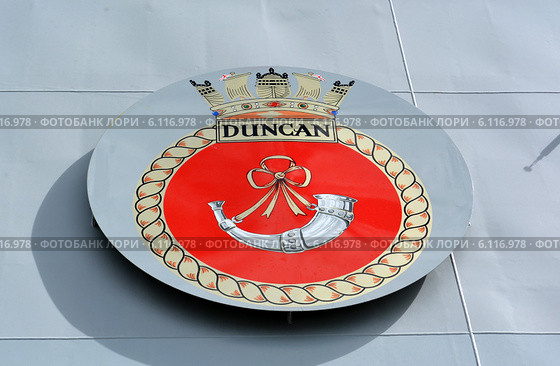 Герб эскадренного миноносца  HMS Duncan - новейшего британского миноносца (2014 год). Редакционное фото, фотограф Николай Гусев / Фотобанк Лори