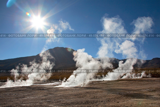 Geyser field El Tatio in Atacama region, Chile. Стоковое фото, агентство Ingram Publishing / Фотобанк Лори