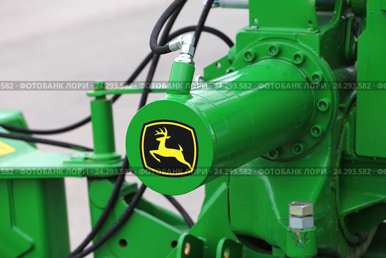 Гидромотор на агрегате John Deere (2016 год). Редакционное фото, фотограф Анатолий Матвейчук / Фотобанк Лори