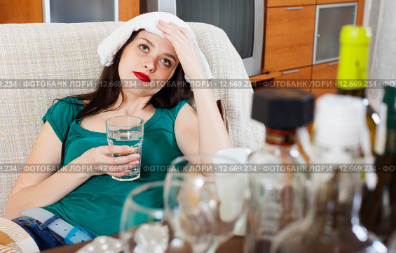 girl having headache. Стоковое фото, фотограф Яков Филимонов / Фотобанк Лори