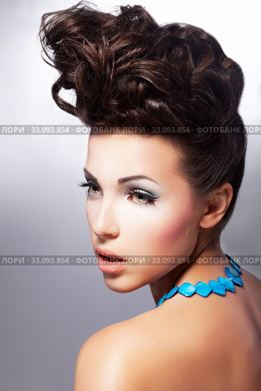Glamorous female. Luxury coiffure and make up. Стоковое фото, фотограф Iryna Hramavataya / PantherMedia / Фотобанк Лори