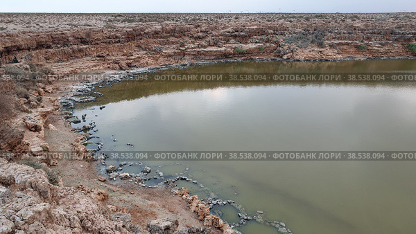 Горное озеро. Остров Сокотра. Республика Йемен (2022 год). Редакционное фото, фотограф lana1501 / Фотобанк Лори