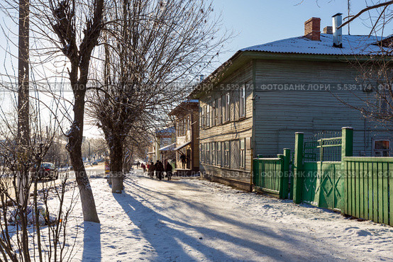 Город Бежецк. Дом №54 по улице Большой (2014 год). Стоковое фото, фотограф Сергей Лаврентьев / Фотобанк Лори