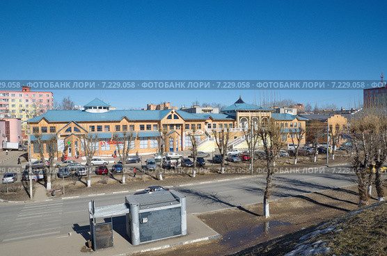 Город Дмитров. Вид на улицу Семенюка (2015 год). Редакционное фото, фотограф Елена Коромыслова / Фотобанк Лори