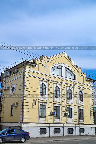 Город Казань. Здание на улице Габдуллы Тукая, дом 79. Медицинский центр «Клиника Ютастом» (2024 год). Стоковое фото, фотограф Александр Тараканов / Фотобанк Лори