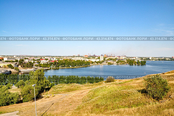 Город Нижний Тагил. Вид с Лысой (Лисьей) горы (2016 год). Стоковое фото, фотограф Александр Тараканов / Фотобанк Лори