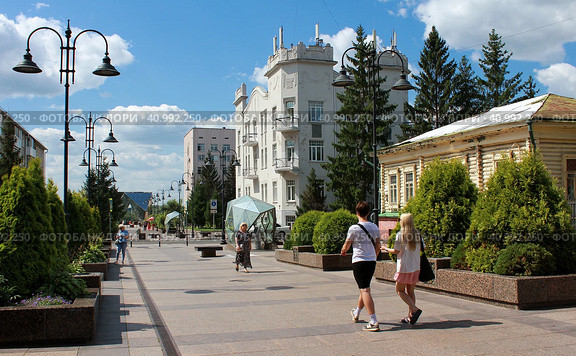 Город Омск, Пешеходная улица Чокана Валиханова (2023 год). Редакционное фото, фотограф Виктор Топорков / Фотобанк Лори