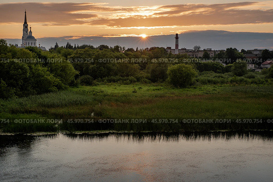 Город Рыльск, Курская область, вид на город, закат (2021 год). Стоковое фото, фотограф Алексей / Фотобанк Лори