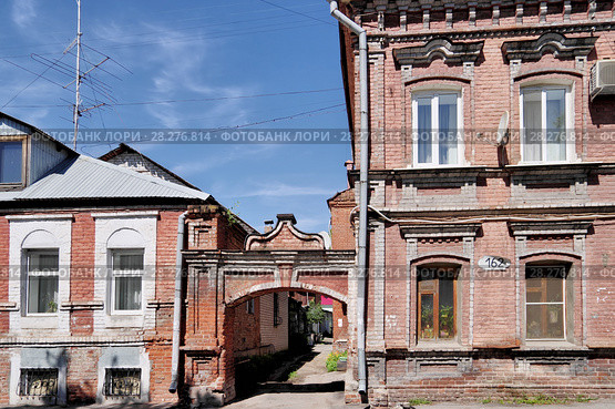 Город Самара. Чапаевская улица, дома 160 и 162 (2017 год). Стоковое фото, фотограф Илюхина Наталья / Фотобанк Лори