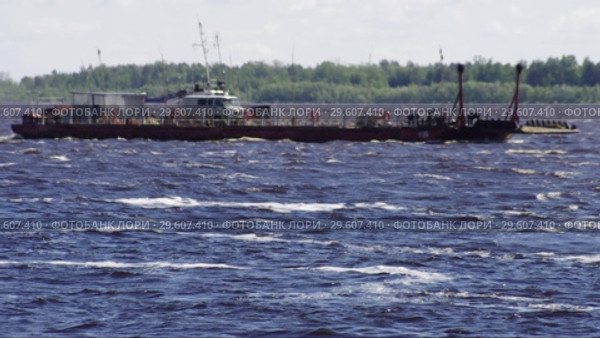 Город Сургут. Речной порт. Surgut sity. River port. (2015 год). Стоковое видео, видеограф Евгений Романов / Фотобанк Лори
