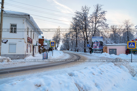 Город Углич. Вид на улицу Ольги Берггольц (2013 год). Редакционное фото, фотограф Сергей Лаврентьев / Фотобанк Лори