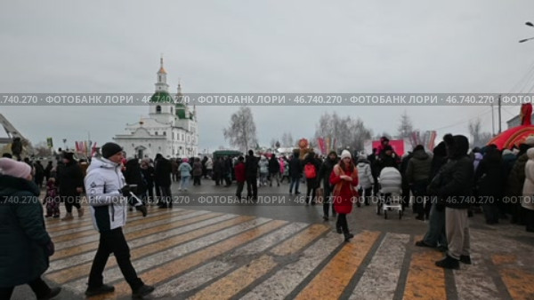 Город Ялуторовск. Народное гулянье на масленицу. Редакционное видео, видеограф Александр Тараканов / Фотобанк Лори