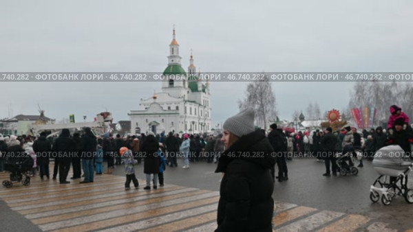 Город Ялуторовск. Народное гулянье на масленицу. Редакционное видео, видеограф Александр Тараканов / Фотобанк Лори