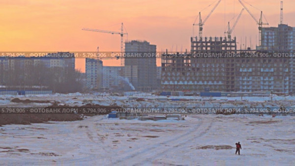 Городские новостройки. Красноярск (2014 год). Стоковое видео, видеограф Ирина Егорова / Фотобанк Лори