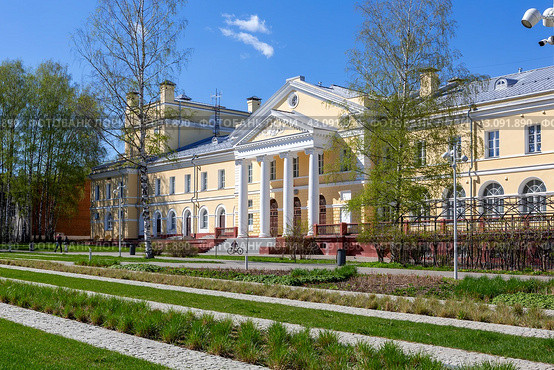 Городской культурный центр, г. Вичуга (2024 год). Редакционное фото, фотограф Ирина Яровая / Фотобанк Лори