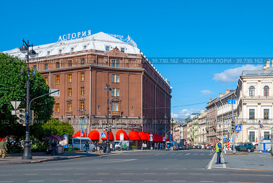 Гостиница "Астория". Ули3ца Большая Морская. Санкт-Петербург (2014 год). Редакционное фото, фотограф Александр Щепин / Фотобанк Лори