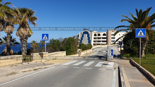 Гостиница Radisson Blu, Malta St. Julians 5*. Город Сент-Джулианс. Остров Мальта (2023 год). Редакционное фото, фотограф lana1501 / Фотобанк Лори