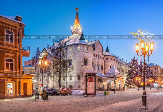 Государственный Банк в Нижнем Новгороде The old building of the State Bank in Nizhny Novgorod (2019 год). Стоковое фото, фотограф Baturina Yuliya / Фотобанк Лори