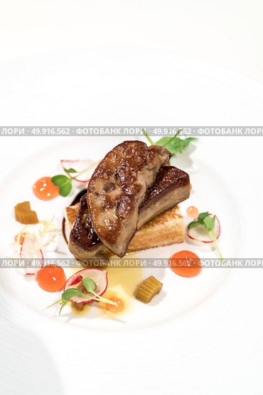 Grilled foie gras with fruit sauce. Стоковое фото, агентство Ingram Publishing / Фотобанк Лори