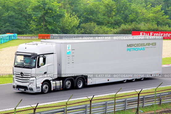 Грузовик Mercedes-Benz Actros (2014 год). Редакционное фото, фотограф Art Konovalov / Фотобанк Лори