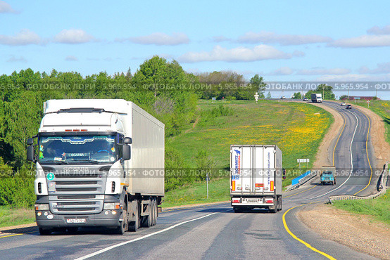 Грузовик Scania R420 (2013 год). Редакционное фото, фотограф Art Konovalov / Фотобанк Лори