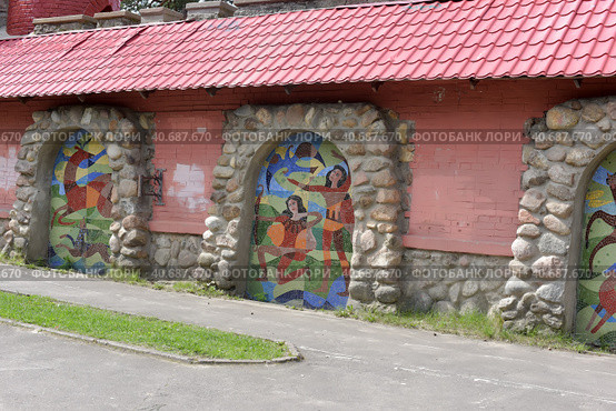 Hans Christian Andersen fairy town for children, Sosnovyy Bor, Russia (2015 год). Редакционное фото, фотограф Анна Кривицкая / Фотобанк Лори