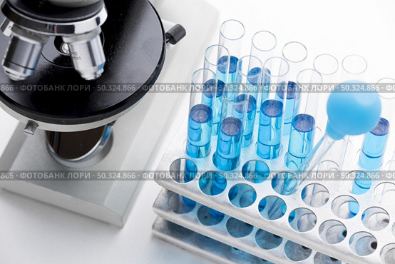 high angle blue chemical substances arrangement. Стоковое фото, агентство Ingram Publishing / Фотобанк Лори