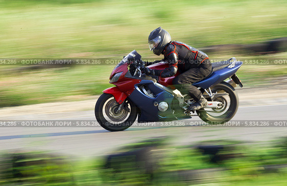 Honda cbr f4 на треке (2013 год). Редакционное фото, фотограф Алексей Крылов / Фотобанк Лори