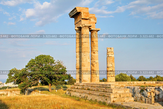 Храм Аполлона Пифийского. Холм Монте-Смит. Остров Родос (2011 год). Стоковое фото, фотограф Александра Меланич / Фотобанк Лори
