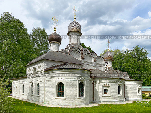 Храм Архангела Михаила. Усадьба Архангельское (2021 год). Редакционное фото, фотограф Мария Кылосова / Фотобанк Лори