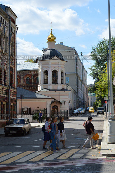 Храм Преподобного Сергия Радонежского в Крапивниках. Крапивенский переулок, 4, строение 2. Тверской район. Город Москва (2019 год). Редакционное фото, фотограф lana1501 / Фотобанк Лори