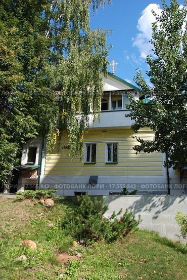 Храм Троицы Живоначальной в Тарбееве. Лихачёвское шоссе, 85а, строение 1. Город Долгопрудный. Московская область (2011 год). Стоковое фото, фотограф lana1501 / Фотобанк Лори
