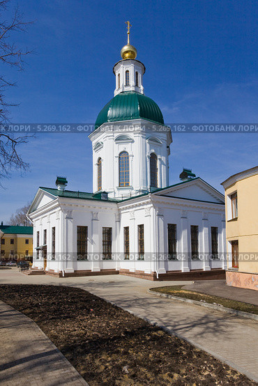 Храм Зосимы и Савватия - соловецких чудотворцев, комплекс монастыря Саровская пустынь в Сарове Нижегородской области (2013 год). Редакционное фото, фотограф Igor Lijashkov / Фотобанк Лори
