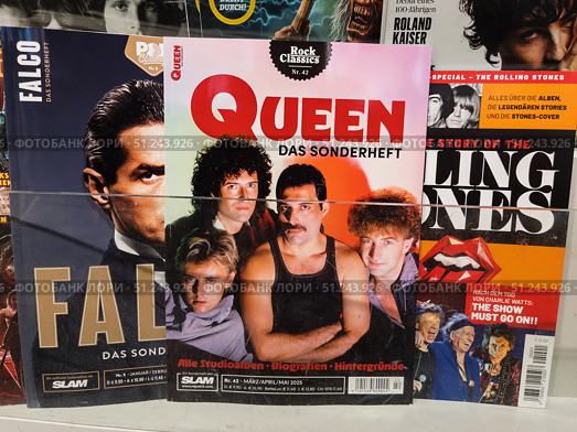 Iconic Music Magazine Covers Featuring Legendary Bands and Artists. Редакционное фото, фотограф Sergakoff / Фотобанк Лори