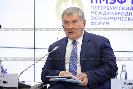 Игорь Сечин - главный исполнительный директор нефтегазовой компании "Роснефть" на Петербургском международном экономическом форуме ПМЭФ-2016. Редакционное фото, фотограф Игорь Долгов / Фотобанк Лори