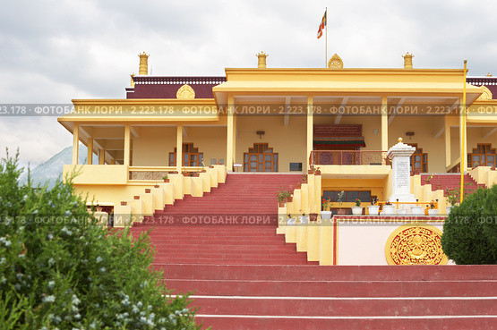 Индия, Дарамсала. Буддийский тантрический монастырь Гьюто (Gyuto Tantric Monastery) (2005 год). Стоковое фото, фотограф Галина Михалишина / Фотобанк Лори