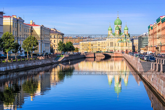 Исидоровская церковь, канал Грибоедова,  Санкт-Петербург. Стоковое фото, фотограф Baturina Yuliya / Фотобанк Лори