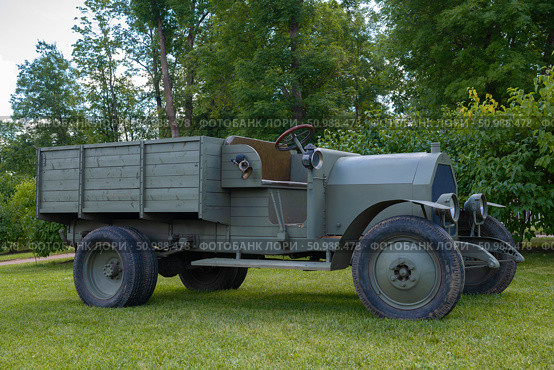 Итальянский грузовой автомобиль FIAT 15 Ter. Военно-исторический фестиваль «Великая война. 1914». Царское Село. Редакционное фото, фотограф Виктор Карасев / Фотобанк Лори