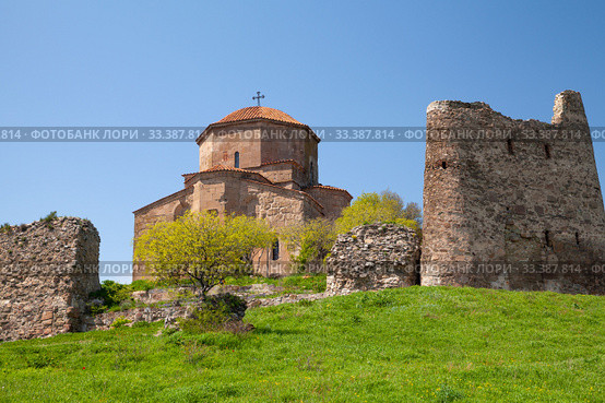 Jvari Monastery exterior, Mtskheta, Georgia (2019 год). Стоковое фото, фотограф EugeneSergeev / Фотобанк Лори