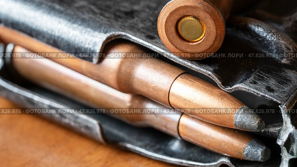 Kalashnikov assault rifle on the table. Стоковое фото, фотограф Igor Skripachev / Фотобанк Лори