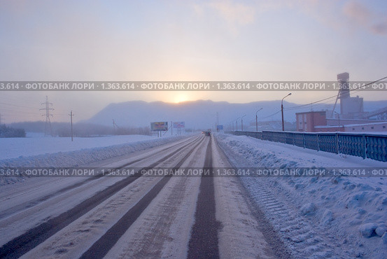 Калийный терриконник на подъезде к городу Соликамску, Пермский край. Стоковое фото, фотограф Александр  Буторин / Фотобанк Лори