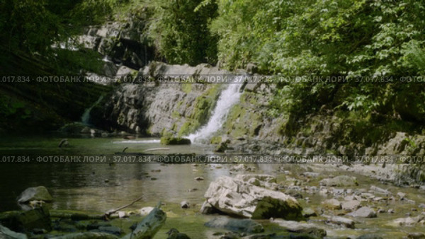 Кавказские горы. Река Дикарка и Змеевские водопады. Caucasus Mountains. Dikarka River and the Zmeykovsky waterfalls. Стоковое видео, видеограф Евгений Романов / Фотобанк Лори