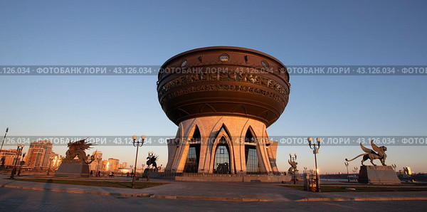Казань. Центр семьи «Казан» (2023 год). Редакционное фото, фотограф Литвяк Игорь / Фотобанк Лори