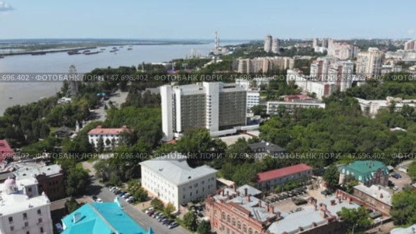 Khabarovsk city from a bird's-eye view. Стоковое видео, видеограф Mikhail Davidovich / Фотобанк Лори