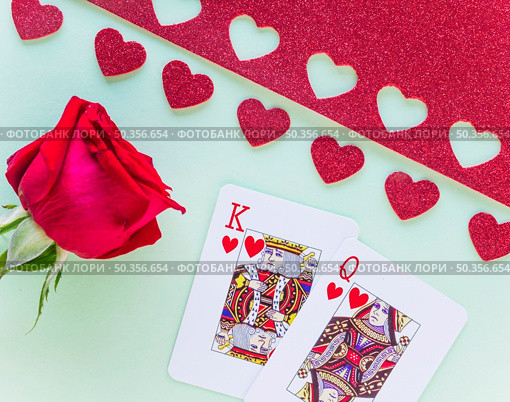 king queen hearts playing cards with rose. Стоковое фото, агентство Ingram Publishing / Фотобанк Лори