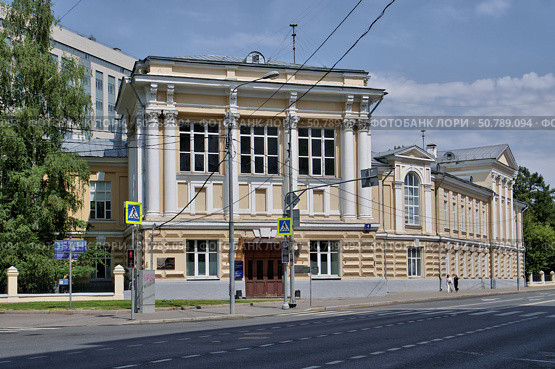 Клиника кожных и венерических болезней имени В.А. Рахманова. Большая Пироговская улица, дом 4, строение 1. Москва. Редакционное фото, фотограф Илюхина Наталья / Фотобанк Лори