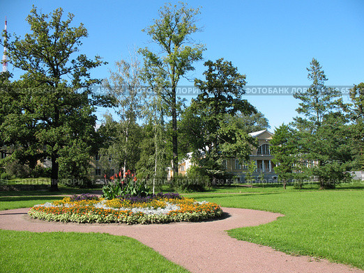 Клумба в Ботаническом саду Санкт-Петербурга. Стоковое фото, фотограф Заноза-Ру / Фотобанк Лори