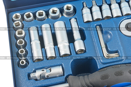 Комплект инструментов на белом фоне. Kit of tools for repair of technique. Стоковое фото, фотограф Татьяна Д / Фотобанк Лори