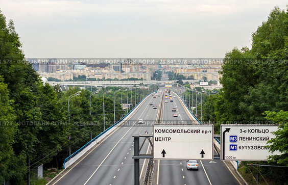 Комсомольский проспект. Москва (2018 год). Редакционное фото, фотограф Владимир Макеев / Фотобанк Лори